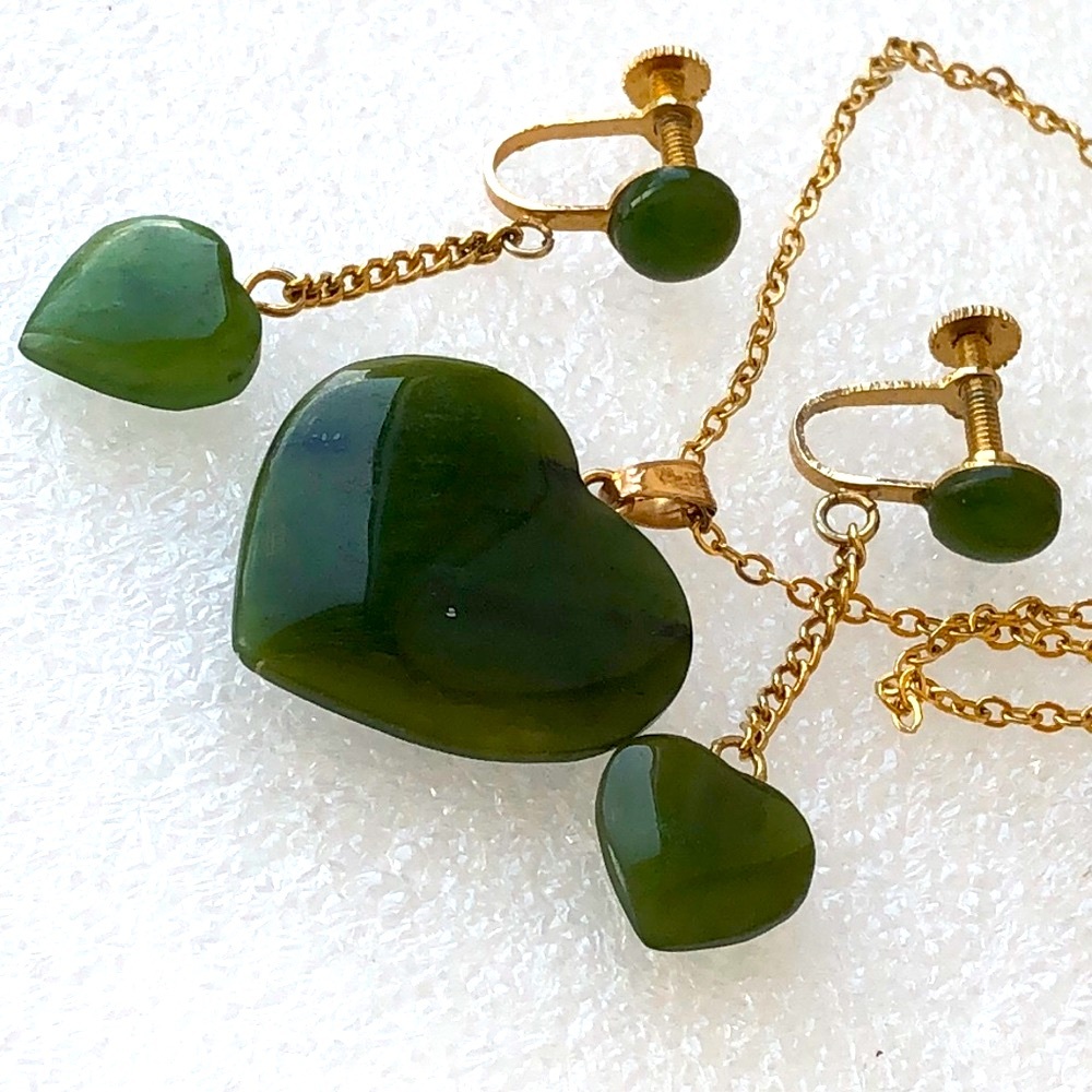 Vintage green Jade Jadeide heart necklace earrings set